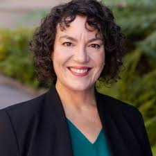 ⛵ Left safe harbor and did my first podcast in which I tell the story of  how I transitioned into coaching. Thank you Joseph Anew and Max Raphael and  the Third Wave