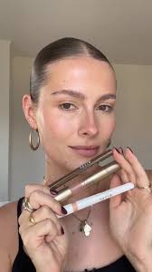 Fall Essential 4 u 🍂, Madison uses the Calligraphy Lip Stain in Elizabeth,  Plumping Lip Glaze in Toffee, and the NEW Stay All Day Waterproof Brow  Color., #Stila #Fall #Lipgloss #LipStain #Brows