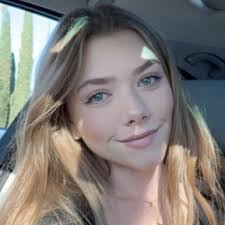 Kendra Morley's Instagram, Twitter & Facebook