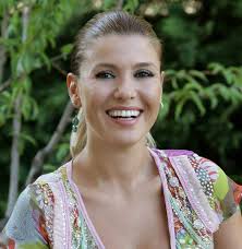She started her music career as a headliner. Gulben Ergen Kimdir Gulben Ergen Kac Yasinda Iste Hayat Hikayesi