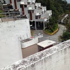 Malaysia, raub, jalan high pines. Photos At Pent House Pines Resort Fraser Hill Building