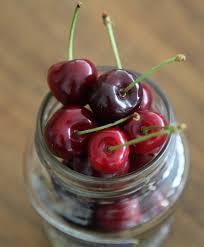 Recette Bocal De Cerises A L Eau De Vie Marie Claire Cerises En Bocaux Recettes Bocaux Deco Boite De Conserve