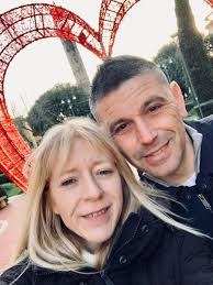 So relieved and delighted that these 4 Christmas presents have arrived  safely in Atlanta GA USA for special clients who commissioned for one each  to his family, in memory of their fantastic