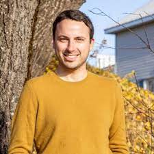 Philippe et éric le chevrier essaient, eux, de chasser tant bien que mal leurs habitudes de célibataires. Samuel Larochelle Sammylarochelle Twitter