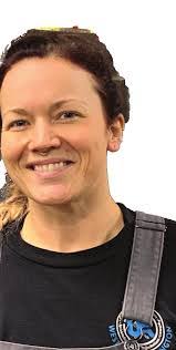 Terri Clary's Instagram, Twitter & Facebook