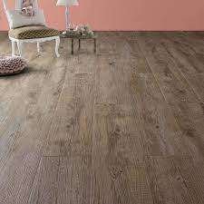 Le groupe gerflor conçoit, fabrique et commercialise des sols vyniles pour les professionnels et les particuliers. Gerflor Senso Die Designbelag Familie Fur Zu Hause Designboden Designbelag Belag Boden