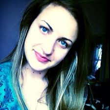 Katie Warwick (@katie_dooo)