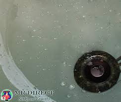 how to clean a glass sink : 4 steps