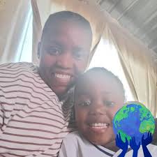 Who does bob cuts and pixie cuts in Soshanguve?