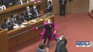 Así aparece la diputada del partido humanista pamela jiles en una foto que ella publicó. Naruto Fan Lawmaker Leads Chile S Presidential Election Poll