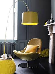 Decoration Interieure Salon Living Room Couleur Colore Jaune Yellow Gris Anthracite Contraste Retro Design Idee Inspiration Graue Raume Haus Deko Und Inneneinrichtung