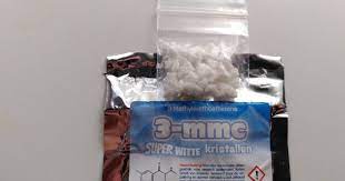 Deze drug staat (nog) niet op de opiumlijst, en is daarom legaal te verkrijgen. Legale Maar Verwoestende Drugs Flakka En 3 Mmc In Opkomst Verslavingszorg Slaat Alarm Binnenland Ad Nl