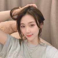 Monica Simms's Instagram, Twitter & Facebook