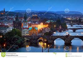 Η βελουδινη πρωτευουσα ήταν αύγουστος του 1968 όταν στους δρόμους της πράγας ακουγόταν μόνο το αποκρουστικό τρίξιμο από τις ερπύστριες των σοβιετικών τεθωρακισμένων, που. Praga Prwteyoysa Ths Dhmokratias Ths Tsexias Stok Eikona Eikona Apo Riverside Dusk 58869043