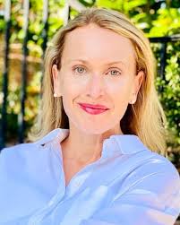 Shannon Paul's Instagram, Twitter & Facebook