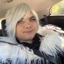 All the people complaining about Inès nerf, the nerf is well needed, Inès  was so OP she can literaly clear Sigma Sector ou PE very fast, too fast for  those who don't