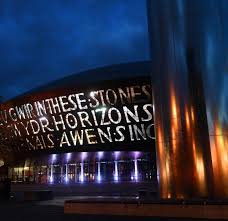 Wales, constituent unit of the united kingdom that forms a westward extension of the island of great famed for its rugged landscape, wales retains aspects of celtic culture that are markedly different. Cardiff Sehenswurdigkeiten Die Sie Nicht Verpassen Durfen Visitwales