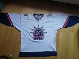 Egal für welche art von new york rangers trikot sie sich entscheiden, sie werden mit sicherheit genau die richtige option finden, die zu ihrer lieblingsspielausrüstung passt. New York Rangers Trikot Kaufen Auf Ricardo