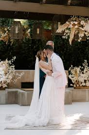 Romantic Blush And Ivory Wedding At Home In Boise Idaho Junebug Weddings In 2020 Wedding Ceremony Photos Home Wedding Boho Wedding Ceremony