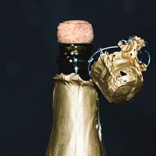 Confezioni in ecopelle di colore blu e rivestimenti interni bianchi. Yeseatis Sciabola Del Sommelier Starter Kit Con Secchiello Per Ghiaccio E Bottiglia Di Bollicine Italiane Prosecco Valdobbiadene Amazon It Casa E Cucina