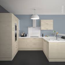inspirant cuisine blanche mur framboise plan cuisine cuisine bois clair cuisine en u
