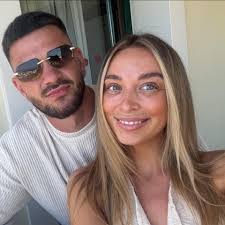 Any good faction based servers Livonia or cherno some modded areas etc?NOT  DAYZGONE 🤣