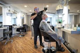 Correspondent dirk evers vertelt of de denen hier naar uitkijken. Duitse Kapsalons Weer Open Na Knipbeurt Zuurstof Happen De Limburger Mobile