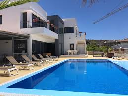 Tiene terraza en la azotea, patio con barbacoa y garage propio. Villa Casa Flamboyant Costa Adeje Tenerife Alquileres De Vacaciones En Adeje Tripadvisor