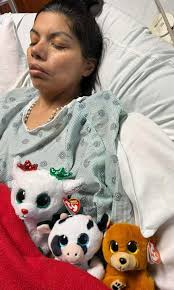 Six children are praying for one miracle — that their mom survives the  battle she never imagined facing: stage-four pancreatic cancer that has  upended their entire world. Veronica Spence has been hospitalized