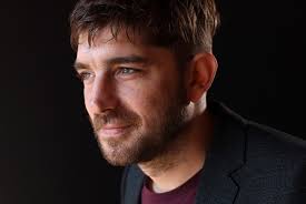 Libero de rienzo (napoli, 24 febbraio 1977) è un attore, regista e sceneggiatore italiano. I41klghhmvxdkm