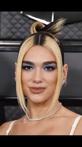 Buenas ✨, Acá les dejo el make up que me inspire practicando con Dua lipa  ❤️ , Que les pareció ?