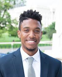 Alvin Lipscomb's Instagram, Twitter & Facebook