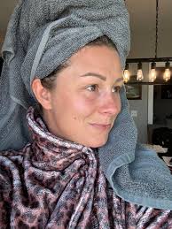 I promised I'd announce when the Cell Regen Growth Factor Serum was  available and friends, IT'S AVAILABLE NOW! ✨✨ Within 1 week I've seen a  difference 👏 I've added this to my