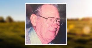 Russell Teeters's Instagram, Twitter & Facebook