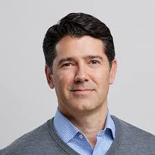 Dean Peasley's Instagram, Twitter & Facebook