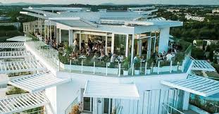Nos 10 Terrasses A Absolument Reserver En Province En 2020 Terrasse Piment Espelette Jus D Ananas