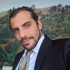 We're looking to acquire a small marketing agency or a marketing-adjacent  business with a minimum revenue of $250k. If you know someone who could be  a good fit please send them my