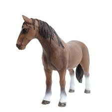 amazon de schleich 13713 tennessee walker stute schleich pferde pferdestall puppen geschenkideen geschenk jungs madchen kinde schleich pferde fohlen stute