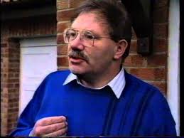 1990-01-15 Swindon Town chairman Brian Hillier sacks club secretary Dave  King