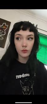 Why is the girl in my local bar lookin like heather