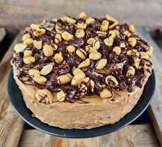 In a large bowl, cream together the butter and sugar until light and fluffy. Vegane Protein Erdnuss Karamell Torte Unser Pflanzchen