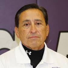 Lee Lewis hits the court for year two