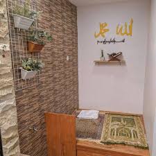 Itu sebabnya, anda bisa membuat mushola pribadi untuk keluarga di dalam rumah. Kumpulan Inspirasi Desain Mushola Minimalis Dalam Rumah Modern Bikin Ibadah Keluarga Semakin Tenang Homeshabby Com Design Home Plans Home Decorating And Interior Design