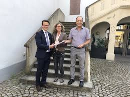 Unterschriften für Bürgerzentrum: Übergabe an OB Steffens