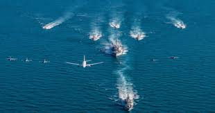 طبول الحرب تقرع مدمرات بحرية سعودية وأمريكية ومقاتلات حربية تزلزل مياه الخليج صور waves water outdoor