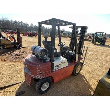 Nissan CLS-40 Forklift