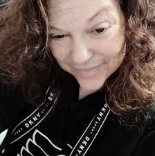 hey folks i'm, putting this out there just wondering how many of us are  right now in the restaurant/ hospitality biz .not asking where u work but  what u do. please this