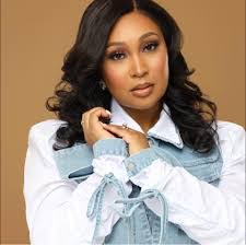 Monique Hampton's Instagram, Twitter & Facebook