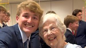 One retirement home to another: Oak Hammock residents help sponsor 4-legged  neighbors