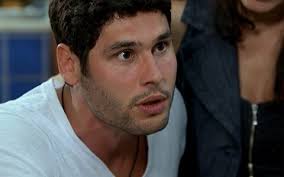 Crô se nega a ir ao enterro de Fred